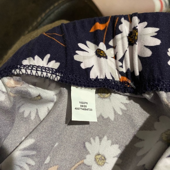 SO Women’s Intimate Lounge Pants With Floral Design & Cuffed Legs Size Large - Picture 12 of 13